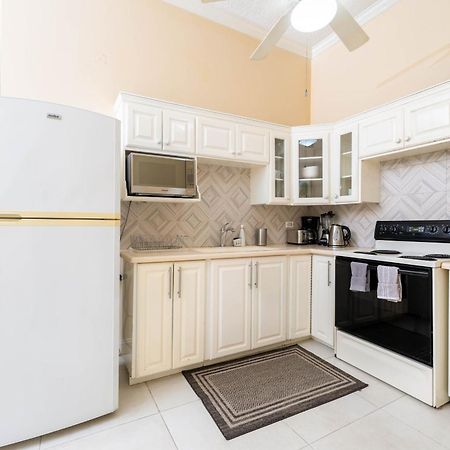 Choose To Be Happy At The Westbury - Two Bedroom Apartment Kingston Exterior foto