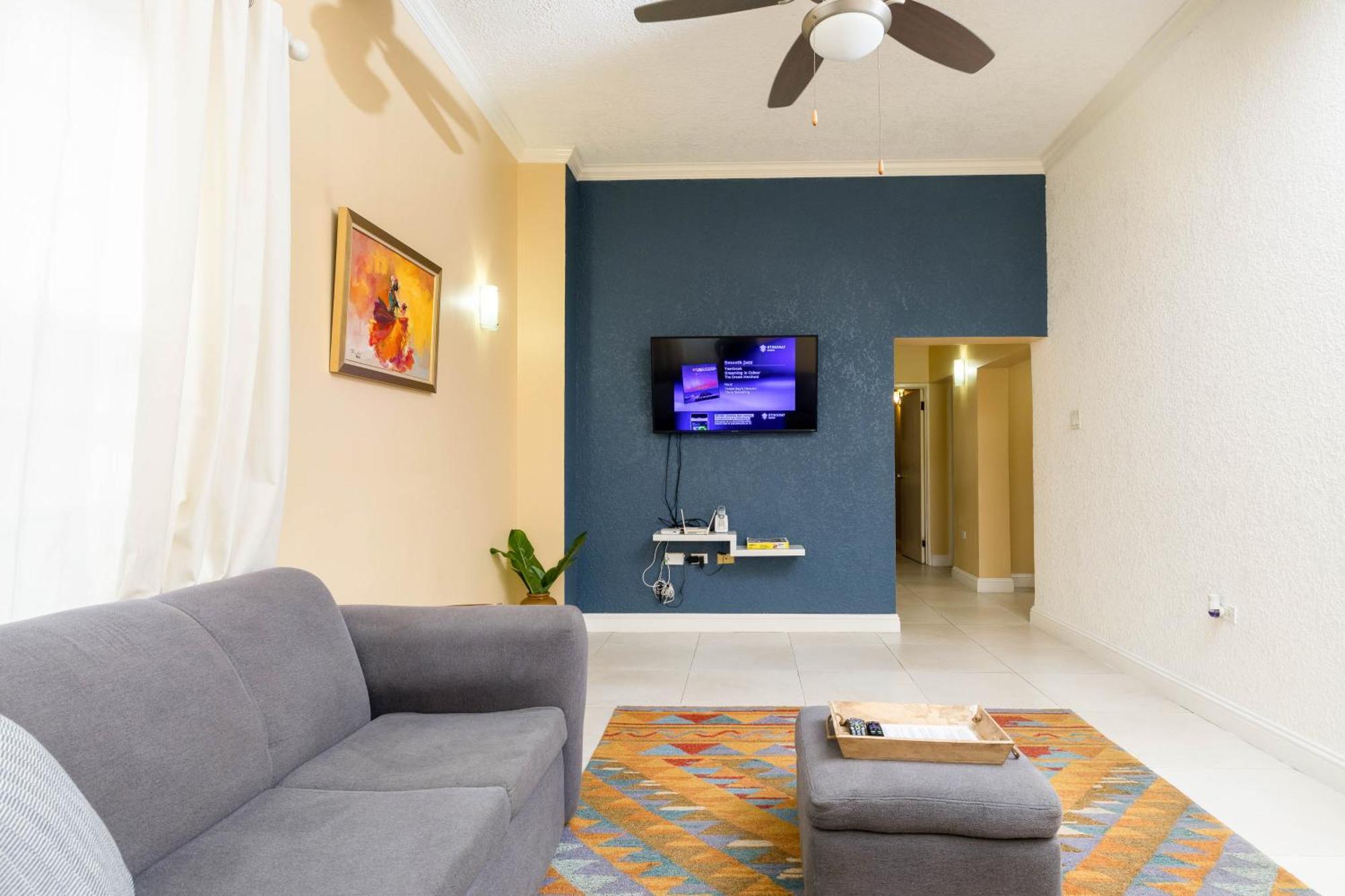 Choose To Be Happy At The Westbury - Two Bedroom Apartment Kingston Exterior foto