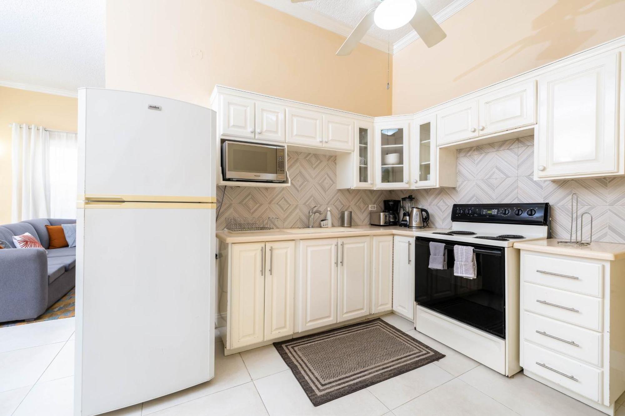 Choose To Be Happy At The Westbury - Two Bedroom Apartment Kingston Exterior foto
