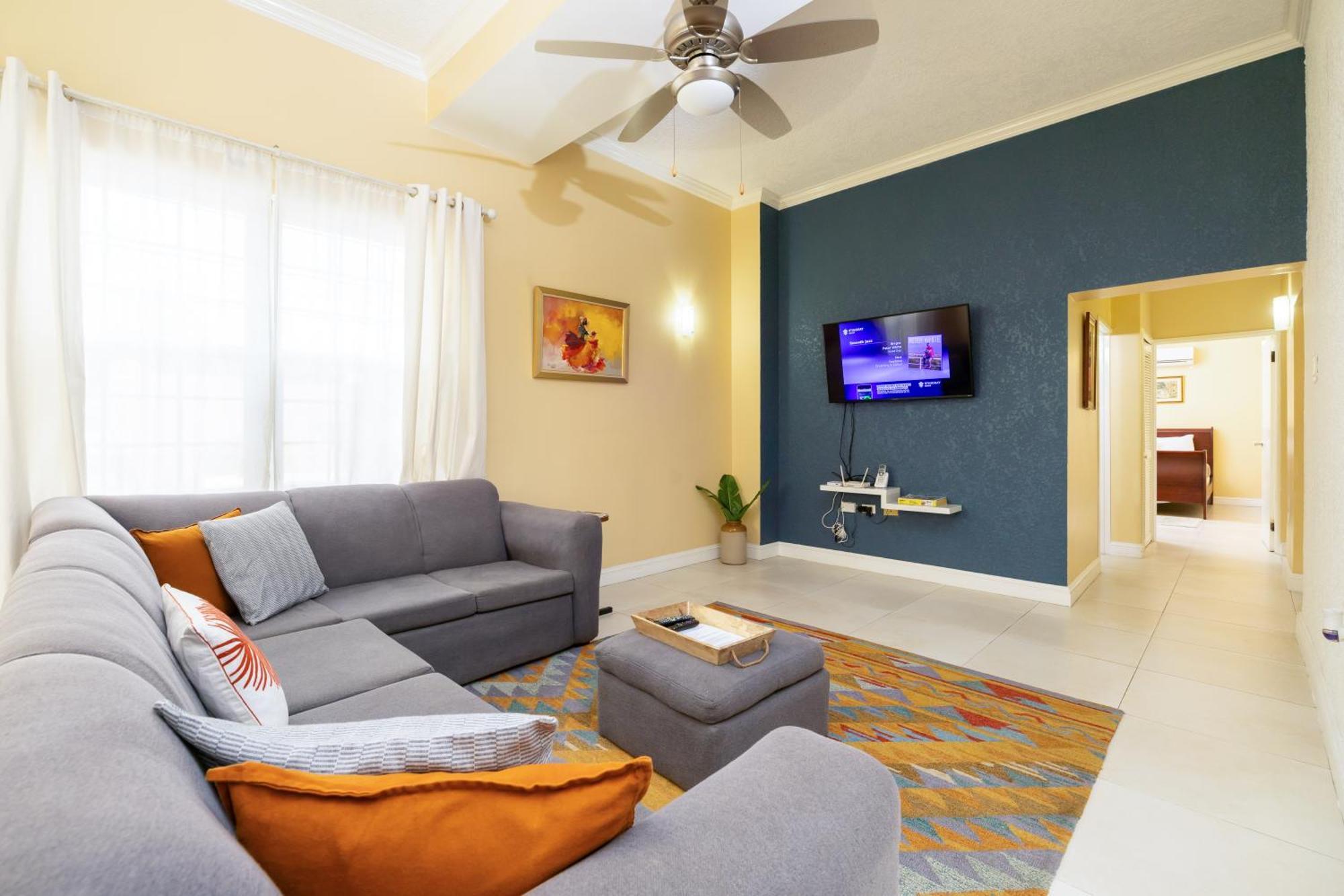 Choose To Be Happy At The Westbury - Two Bedroom Apartment Kingston Exterior foto