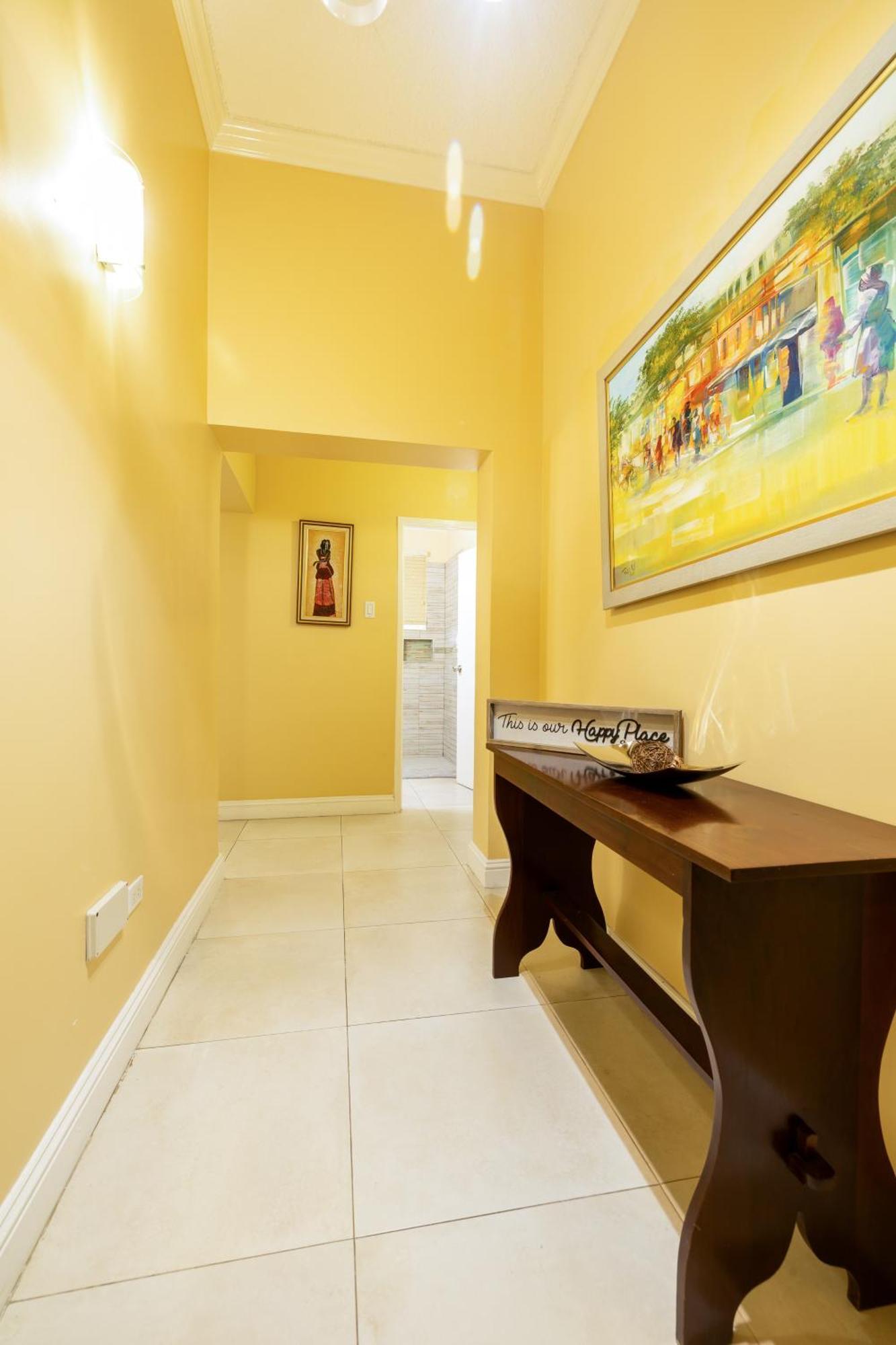 Choose To Be Happy At The Westbury - Two Bedroom Apartment Kingston Exterior foto