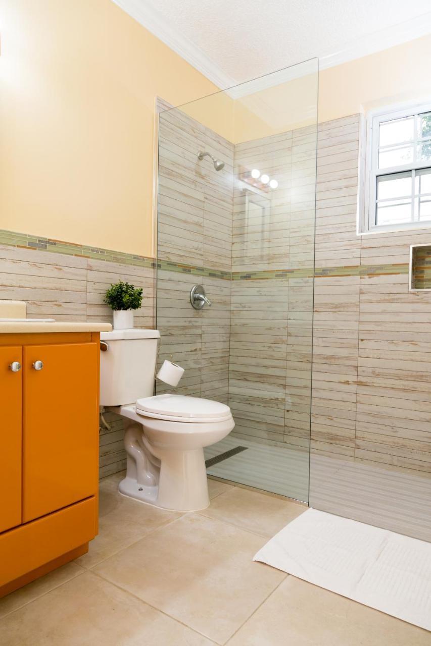 Choose To Be Happy At The Westbury - Two Bedroom Apartment Kingston Exterior foto